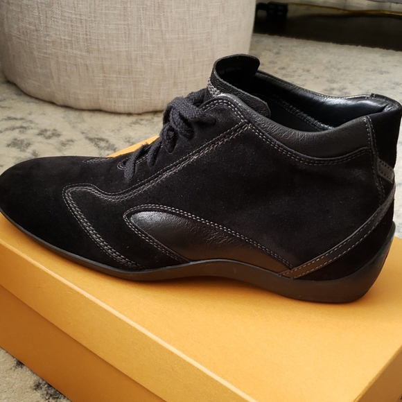 Tod\'s Black Suede boots main image 9